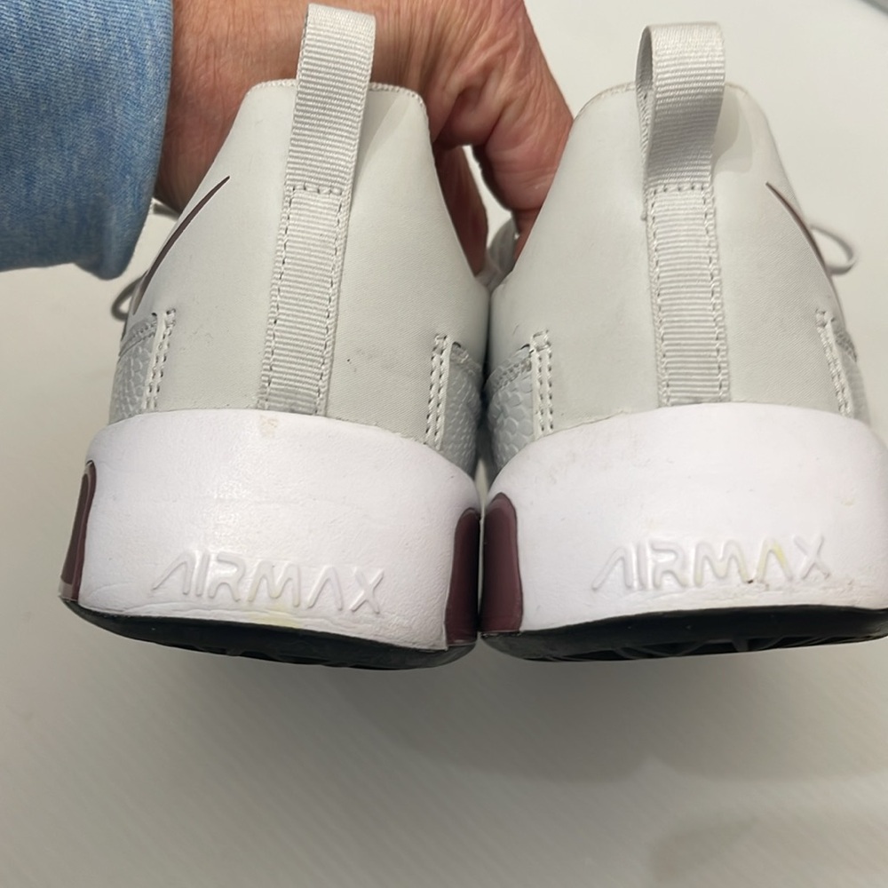 NIKE AIR MAX BELLA 5 TRAINING SNEAKERS WOMENS SIZE 8.5 - Picture 10 of 16